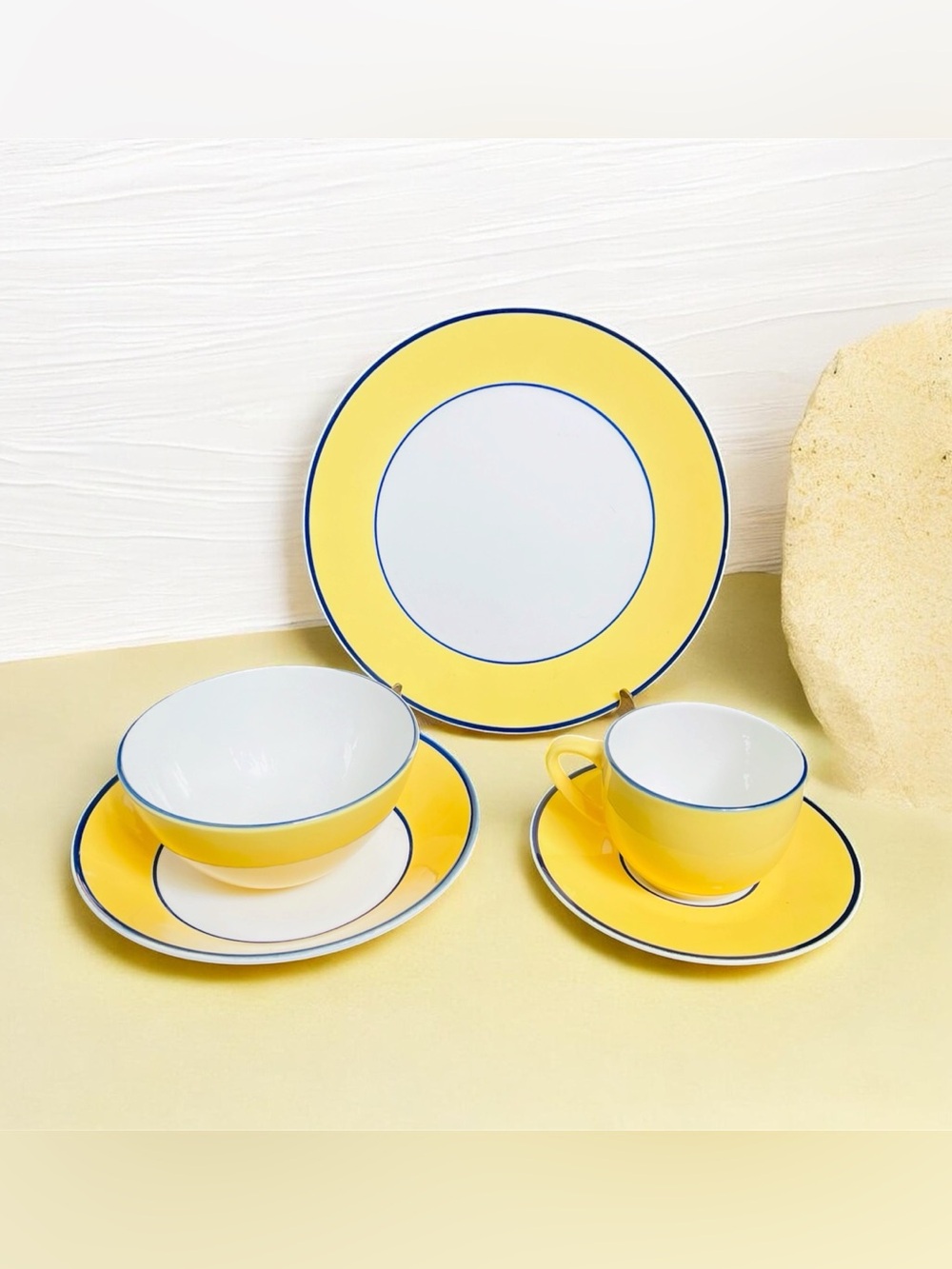 PAGNOSSIN Treviso Spa Martinique Yellow  Italy Ironstone Dinnerware Set of 5
